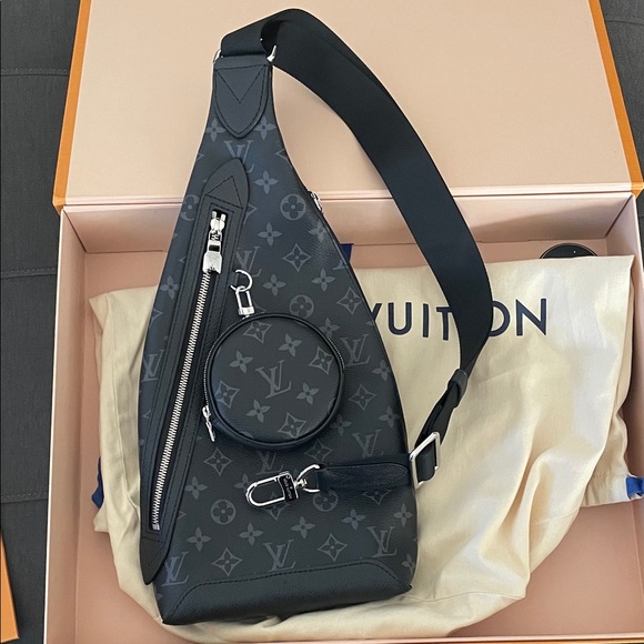 Louis Vuitton Handbags - Louis Vuitton Duo Slingbag